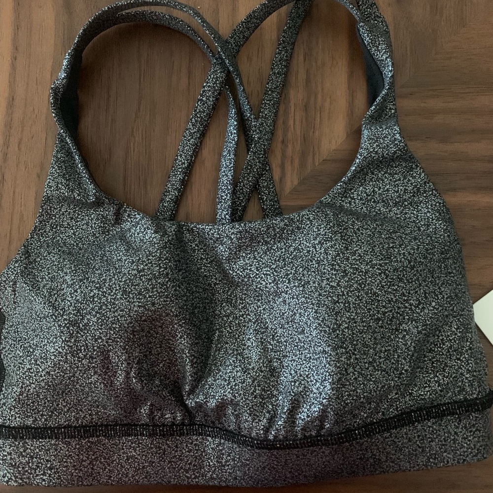 NWT Lululemon size 2 sports bra